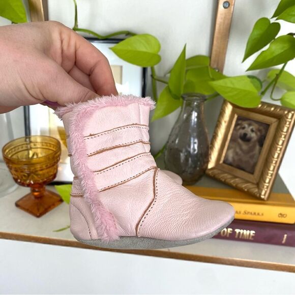 Pink Infant Moccasin Booties Suede Leather 6-12 Months - Picture 8 of 8